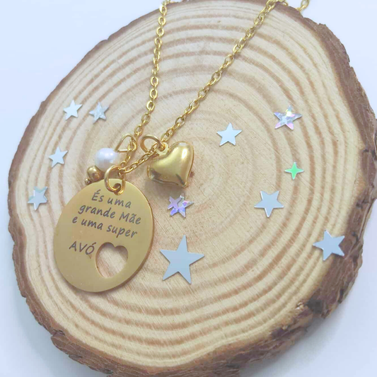 ÉS UMA GRANDE MÃE E UMA SUPER AVÓ ÉS UMA GRANDE MÃE E UMA SUPER AVÓ