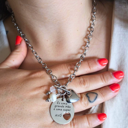 COLAR ÉS UMA GRANDE MÃE E UMA SUPER AVÓ