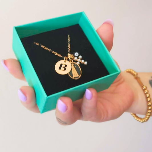 COLAR NOSSA SENHORA DE FATIMA C/LETRA