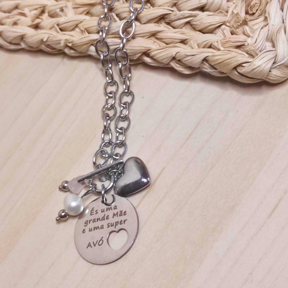 COLAR ÉS UMA GRANDE MÃE E UMA SUPER AVÓ